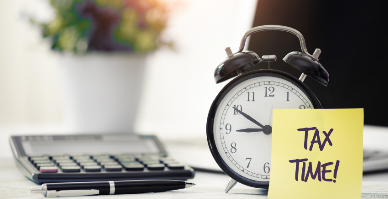 how long can someone stay without paying council tax