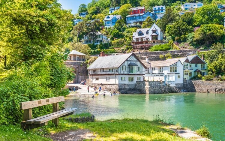 dartmouth holiday homes