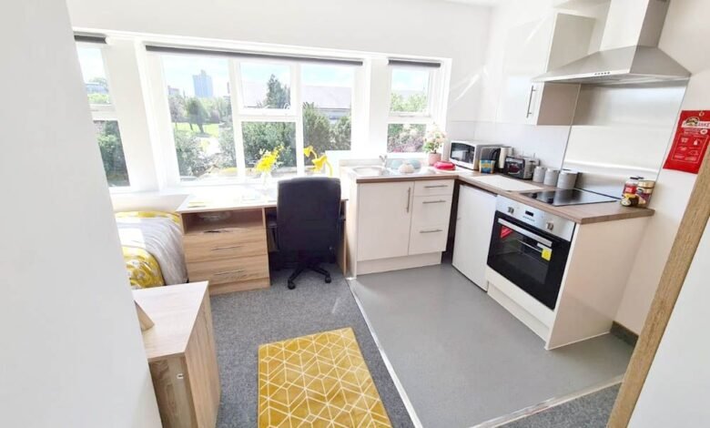 student beehive regent road